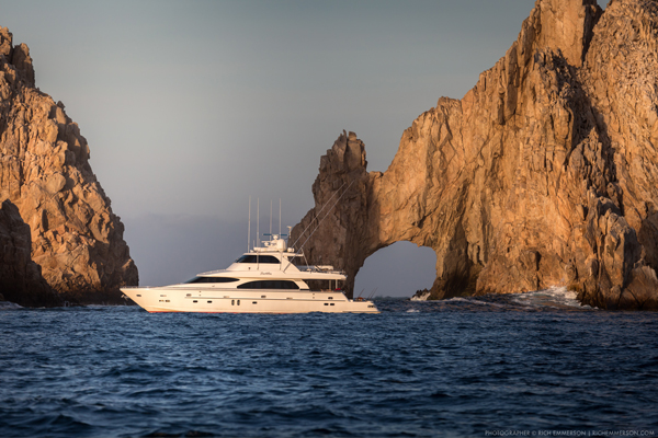 Barcos Yates de Renta en Cabo, Yates Cabo San Lucas, yates Los Cabos, mega yates en Los Cabos de Renta, barcos y yates Cabo, renta de yates Los cabos, yates de lujo en Cabo, embarcaciones de lujo Cabo, barcos de lujo, yates en Cabo San Lucas, mega yates Los Cabos